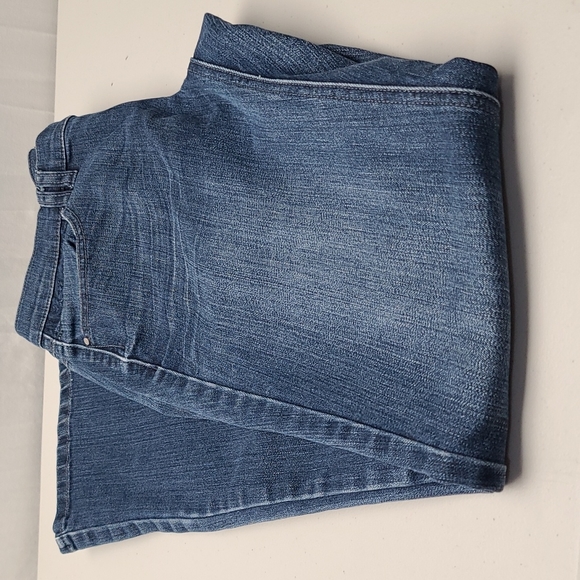 White House Black Market Denim - White House Black Market Dark Wash Size 10R Noir Jeans